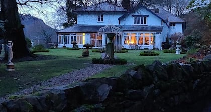 Plas Tan-Yr-Allt Historic Country House B&B