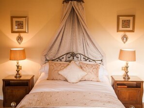Room - Plas Tan-yr-allt Historic Country House B&B (Porthmadog)