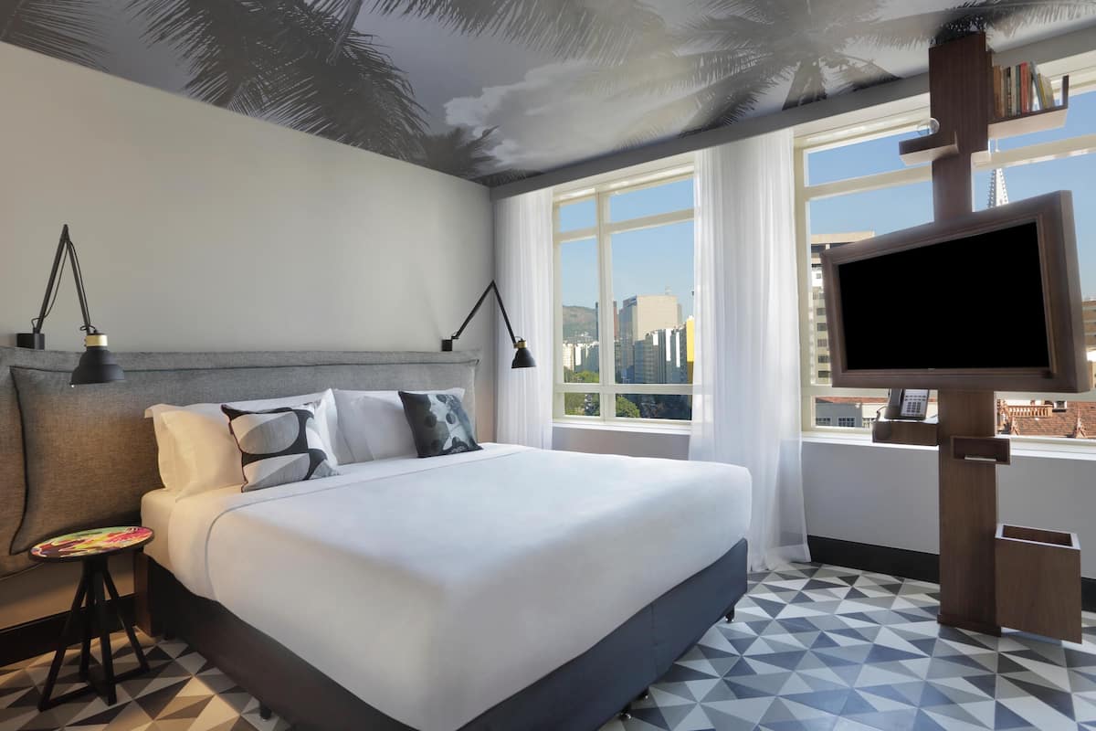 Premium bedding, pillowtop beds, minibar, in-room safe