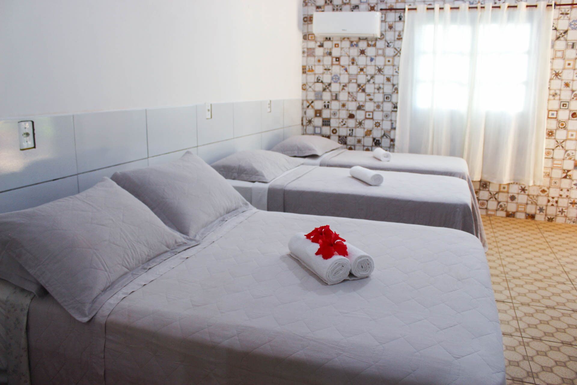 ميني بار وواي فاي مجانًا وملاءات أسرّة