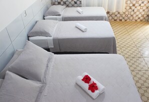 Minibar, wifi gratis, ropa de cama