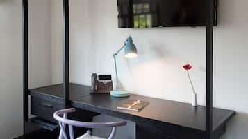 The Poppy Queen | Egyptian cotton sheets, premium bedding, down comforters, pillowtop beds