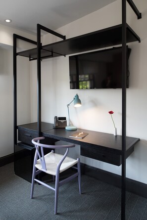 The Poppy Queen | Egyptian cotton sheets, premium bedding, down comforters, pillowtop beds - The Poppy Georgetown (Washington)