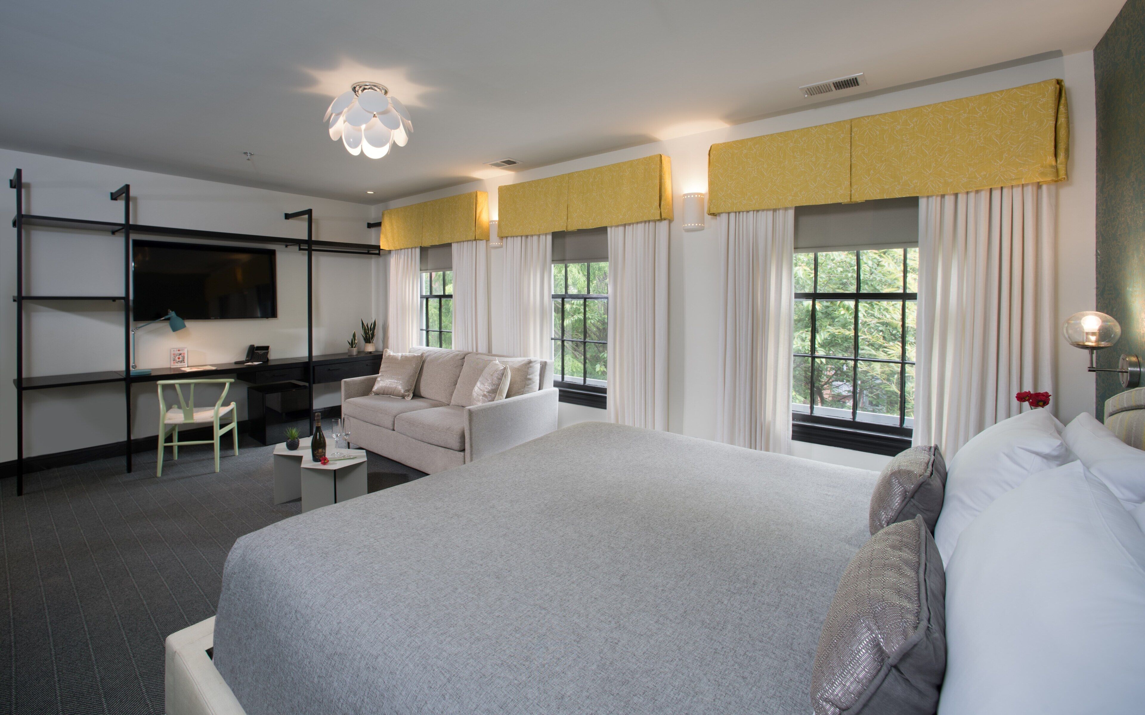 1 bedroom, egyptian cotton sheets, premium bedding, down duvets