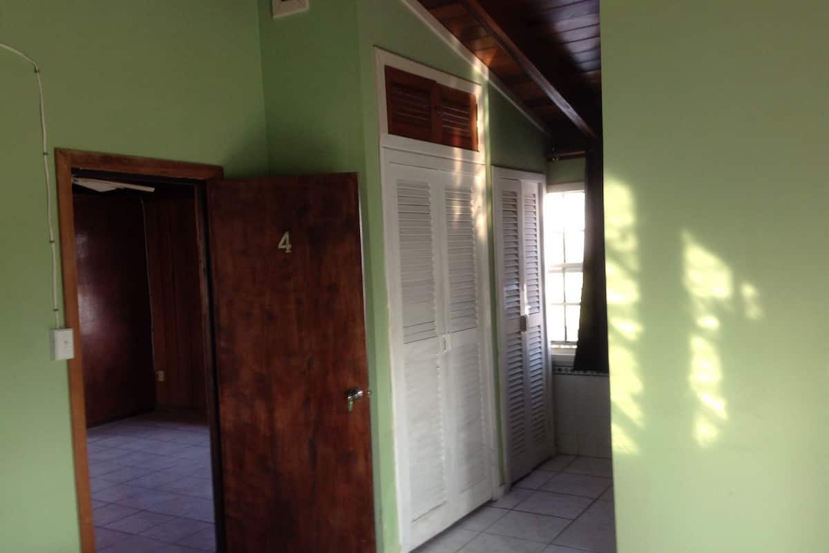 1 bedroom, rollaway beds, free WiFi