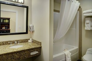 Bathroom - Chateau Nova Yellowhead (Edmonton)