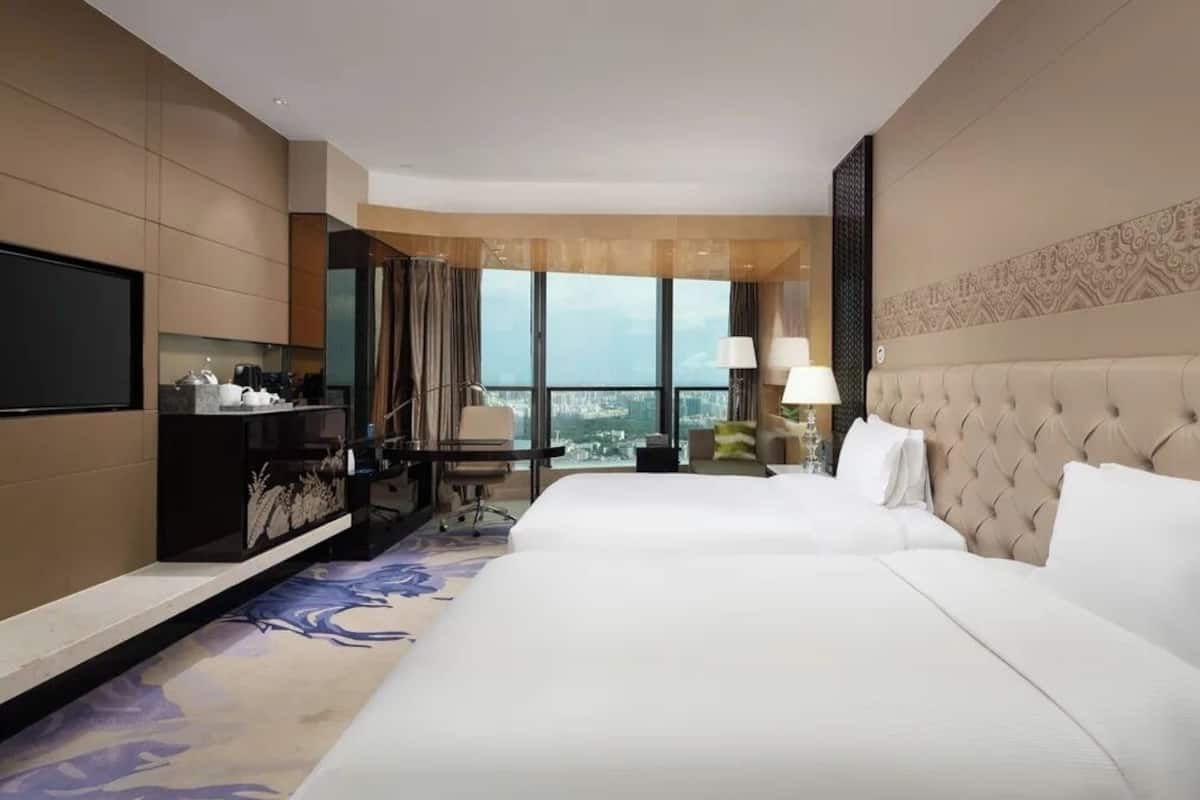 Twin Room, Accessible | Premium bedding, down comforters, minibar, in-room safe