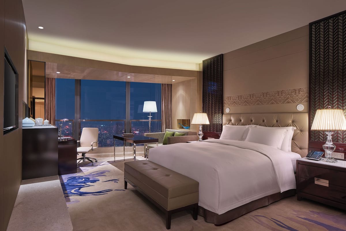 King Room, Accessible | Premium bedding, down comforters, minibar, in-room safe