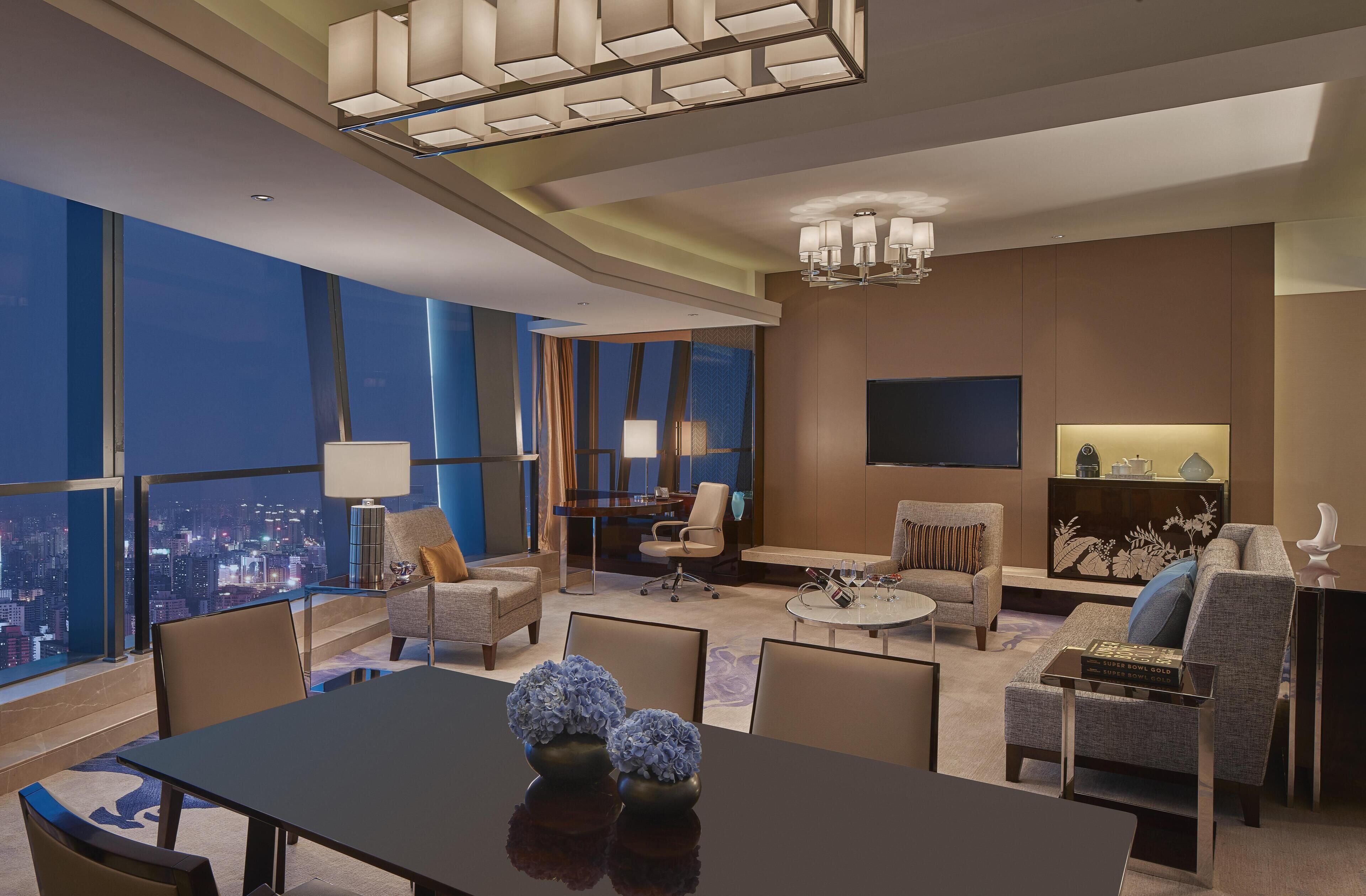 Premium bedding, down duvets, minibar, in-room safe