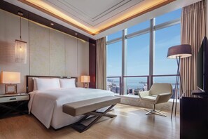 King One Bedroom Premium Apartment