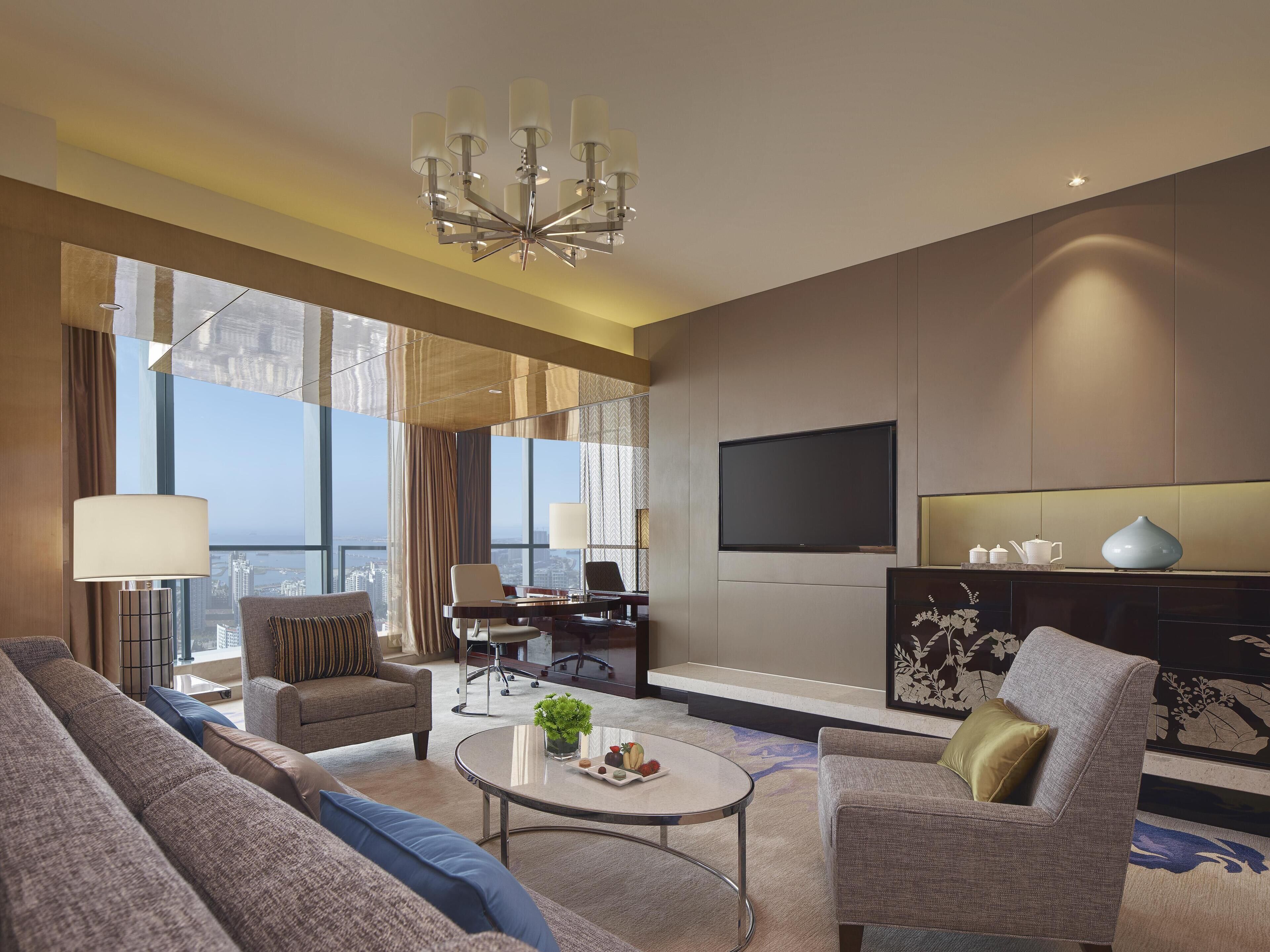 Premium bedding, down duvets, minibar, in-room safe