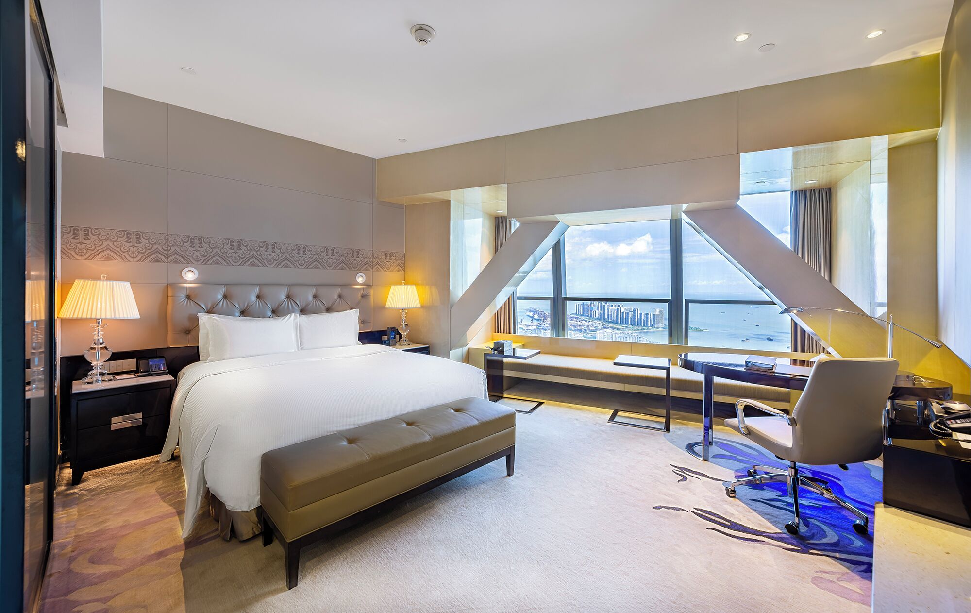 Deluxe Room, 1 King Bed, Ocean View