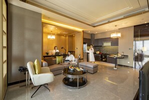 Ropa de cama de alta calidad, edredón y minibar 