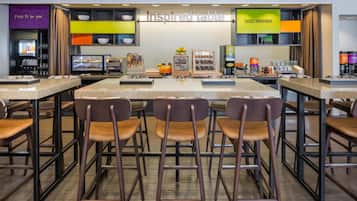 Free daily continental breakfast