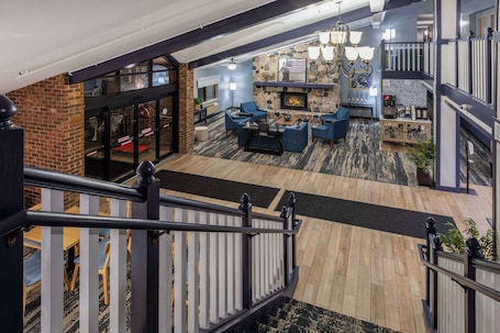 Lobby. AmericInn by Wyndham North Branch