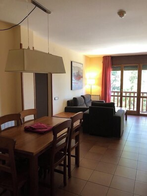 Interior - Solineu Apartments (Alp)