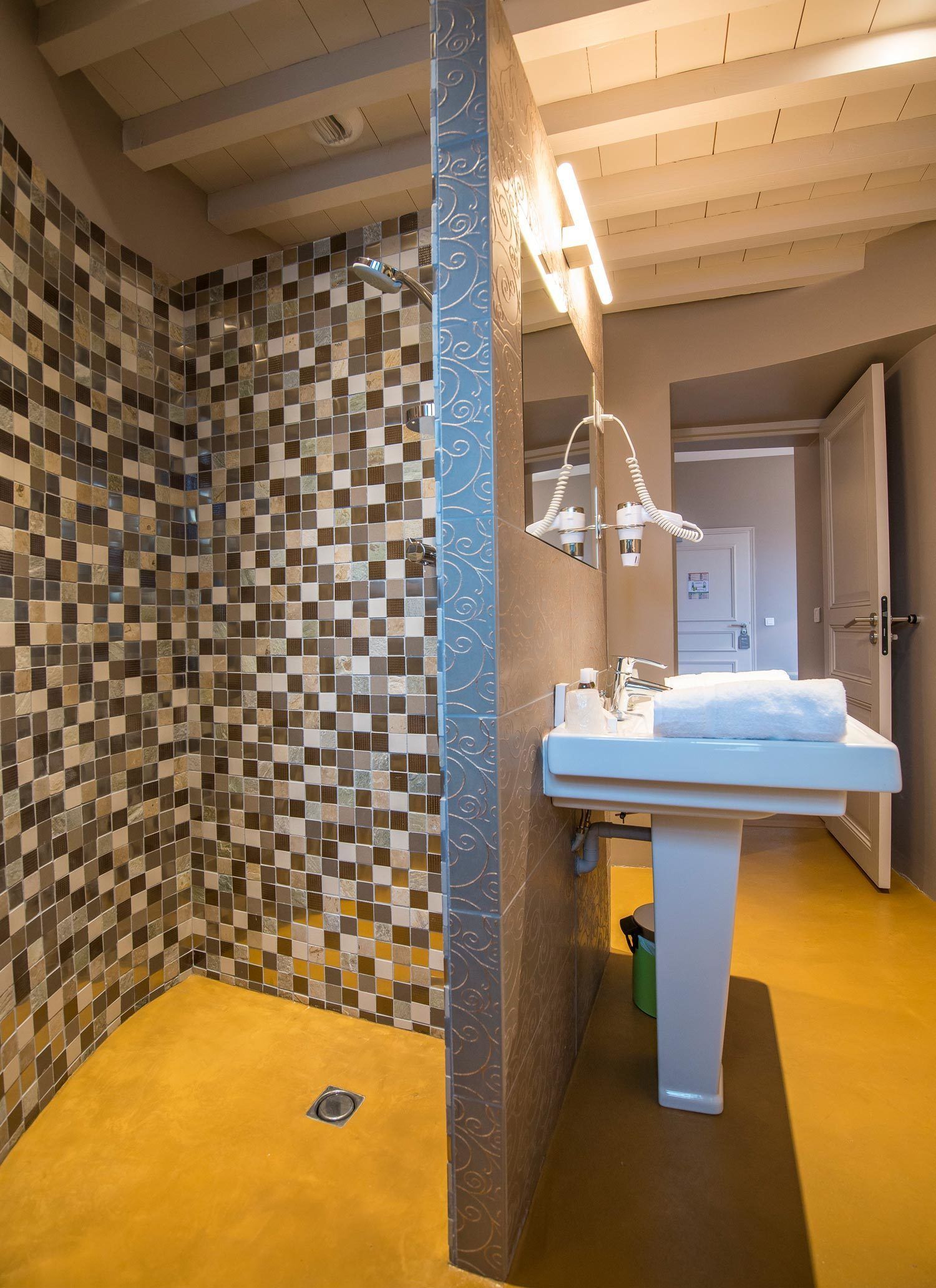 comfort room | bathroom | free toiletries, hair dryer, towels