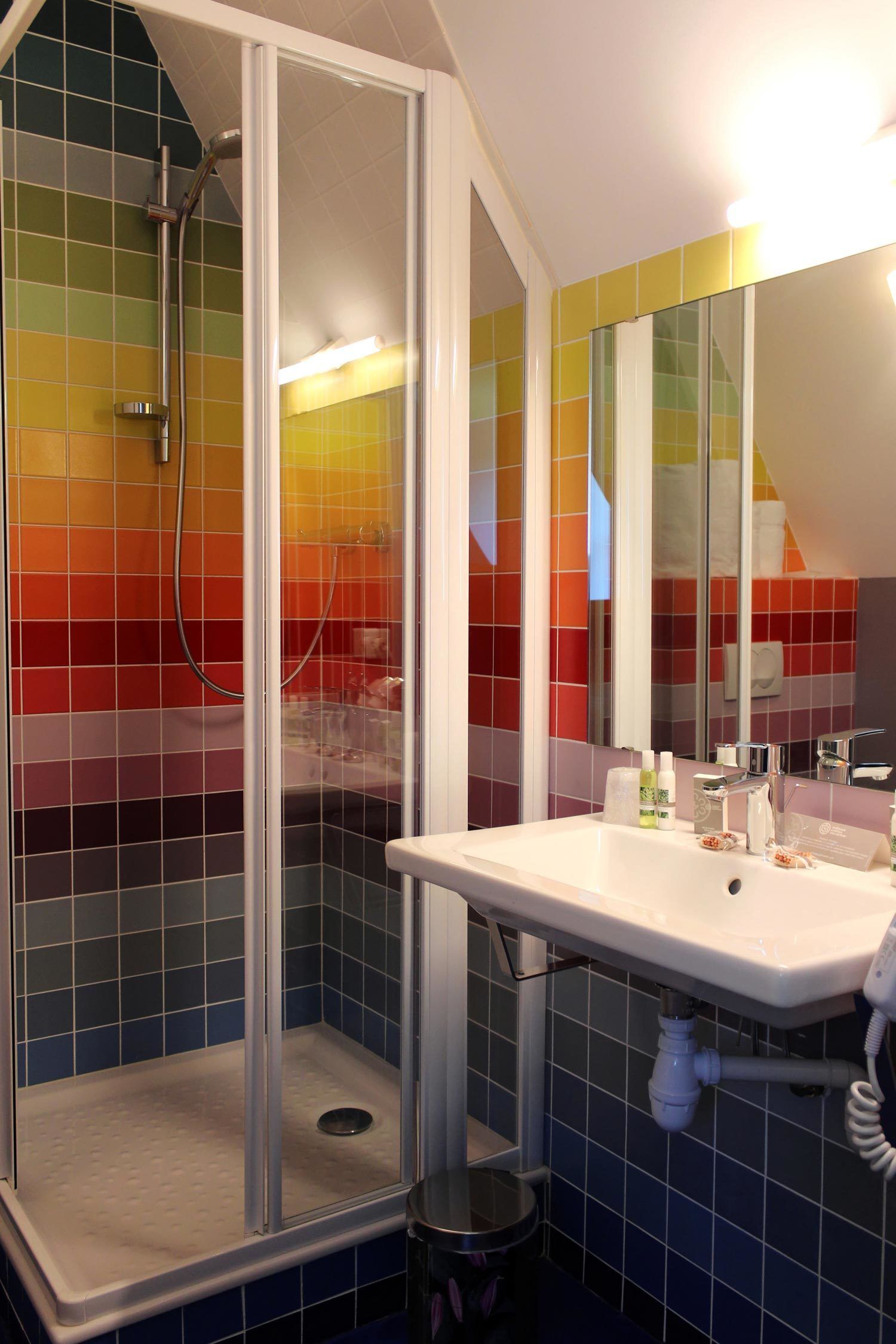 traditional room (tradition) | bathroom | free toiletries, hair dryer, towels