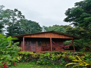 Bungalow, 1 dobbeltseng, terrasse (2 adultos ) | 1 soverom og wi-fi (inkludert)