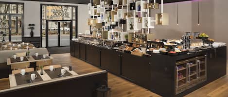 Daily buffet breakfast (EUR 19 per person)