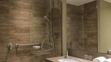 Minibar, két bảo mật tại phòng, bàn