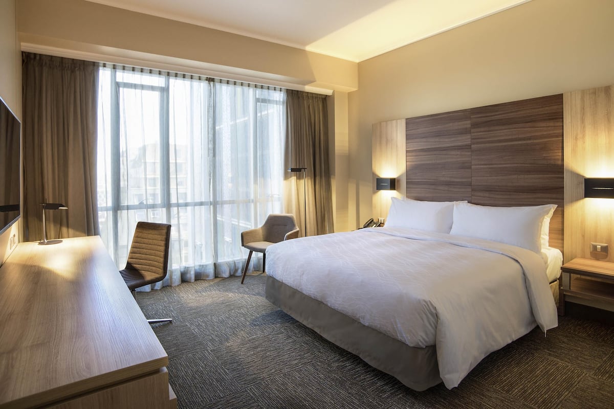 Standard Room, 1 King Bed