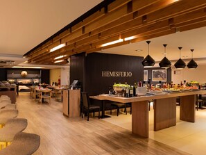 Frühstück, Mittagessen und Abendessen