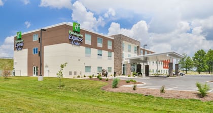 Holiday Inn Express & Suites Salem by IHG