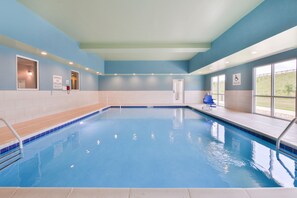 Indoor pool - Holiday Inn Express & Suites Salem by IHG (Salem)