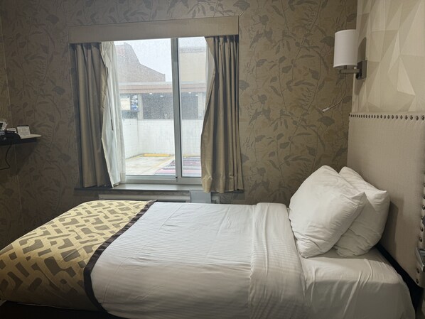 Chambre Standard, 1 lit jumeau, non-fumeur, réfrigérateur | Literie de qualité, lit avec matelas en mousse à mémoire, coffre-fort