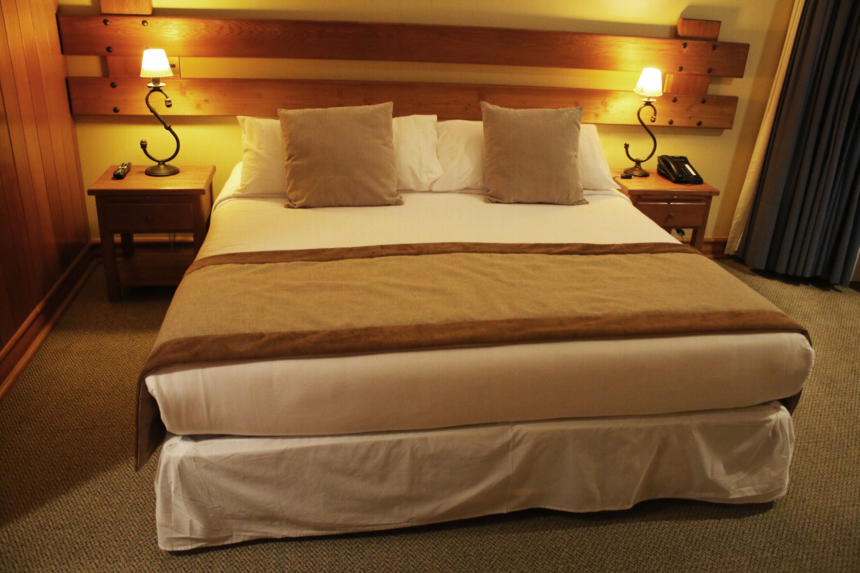 standard double room | in-room safe, desk, free cots/infant beds, rollaway beds