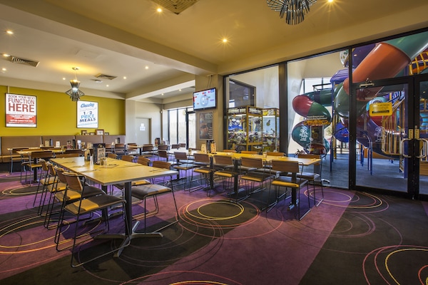 Lunch and dinner served