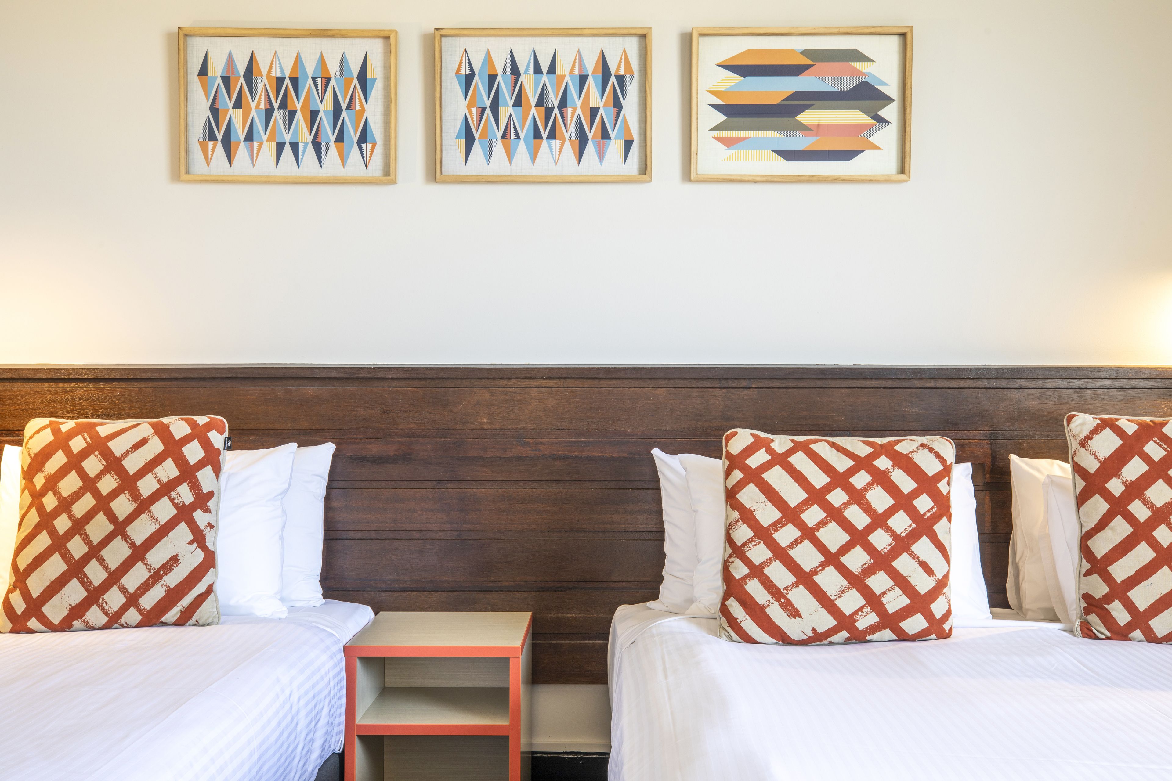 king studio | minibar, iron/ironing board, free wifi, bed sheets