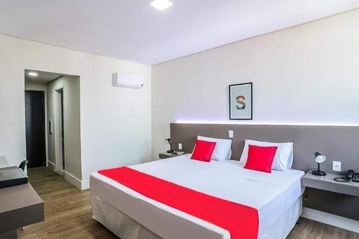 1 bedroom, minibar, desk, blackout curtains
