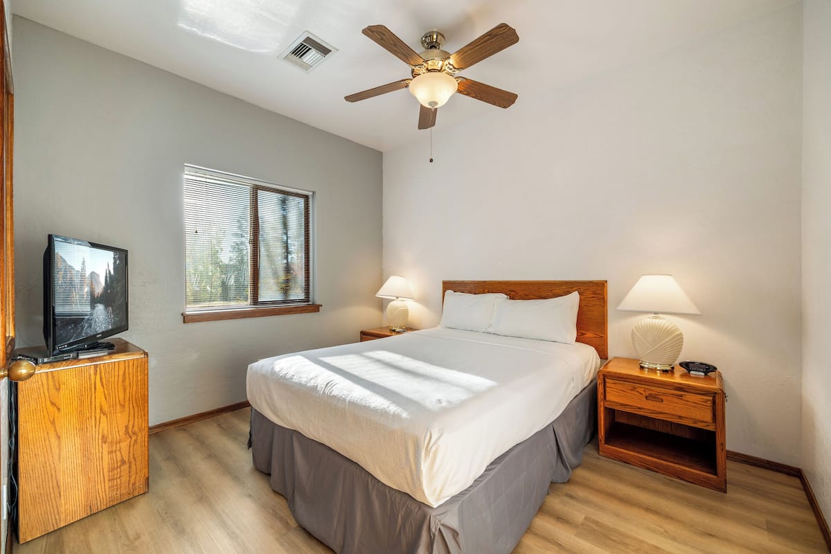 Classic Apartment | Iron/ironing board, free WiFi