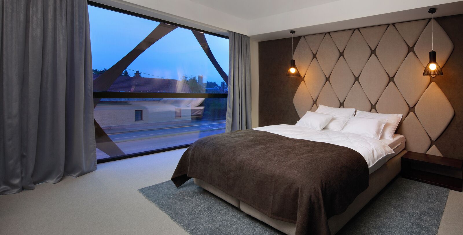 minibar, in-room safe, individually furnished, desk