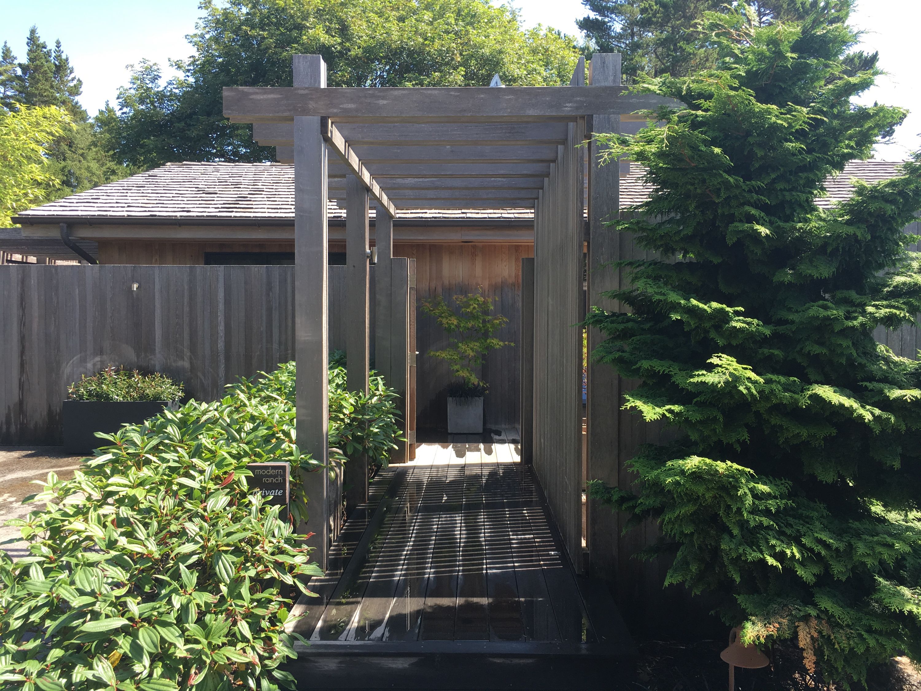 the modern ranch | 1 bedroom, premium bedding, down duvets, in-room safe