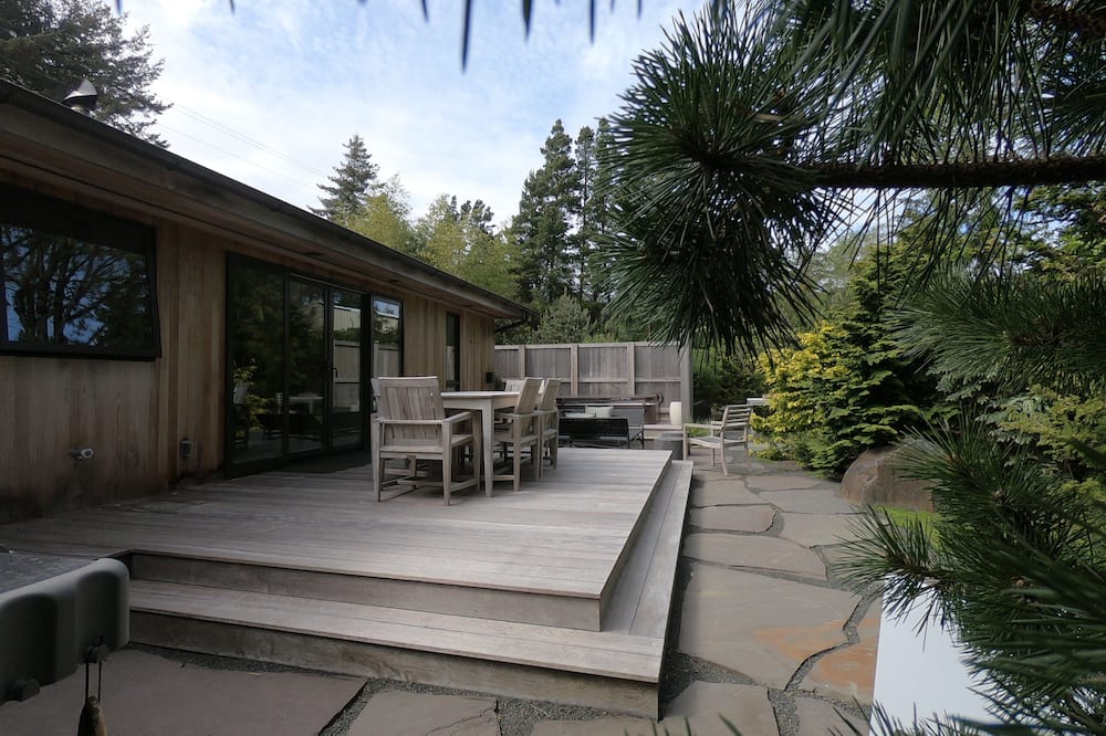 Coast Cabins