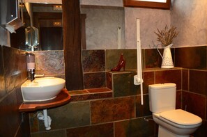 Bathroom - El Coto Hotel (Vitoria-Gasteiz)