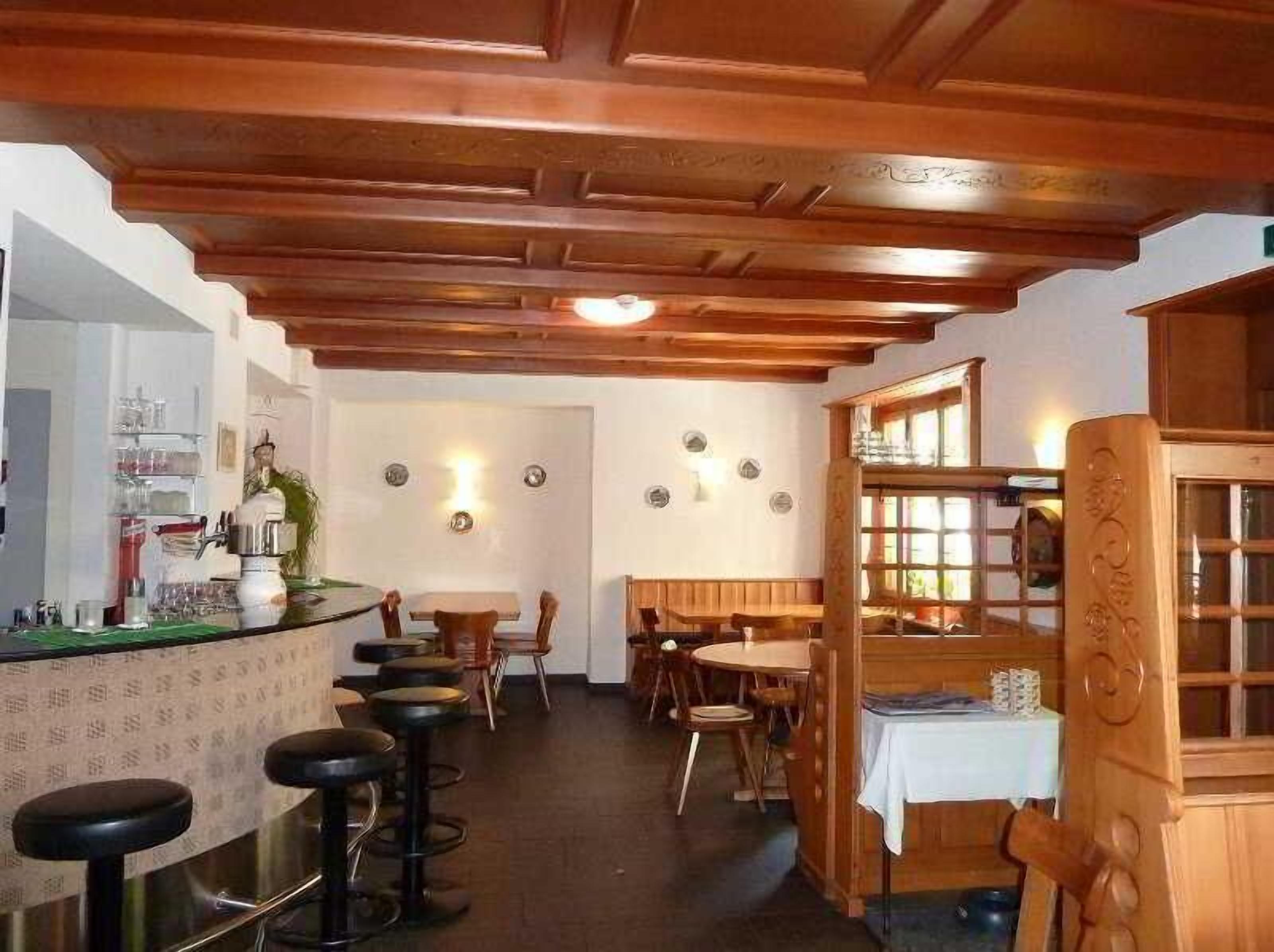 بار (في المنشاة)