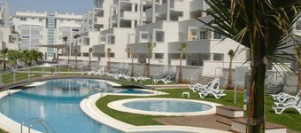 Apartamentos Lagos del Castillo 3000