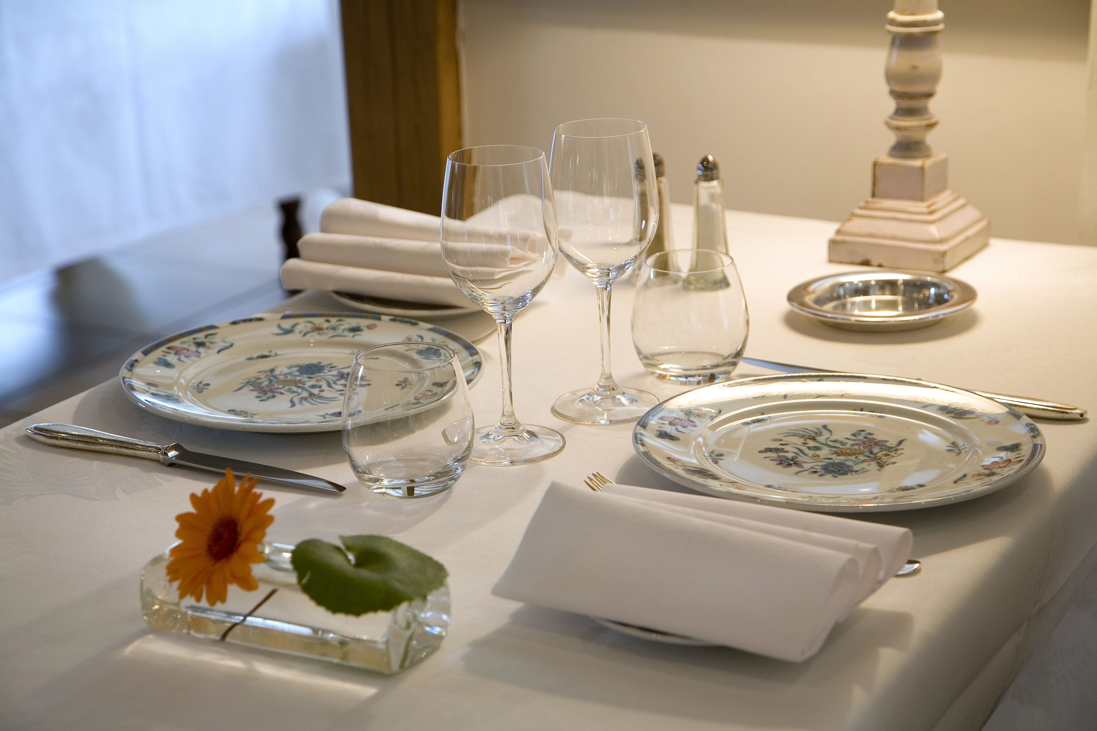 lunch and dinner served, french cuisine