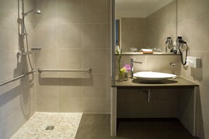 Kahden hengen huone (kaksi sänkyä) (Prestige, Valley) | Kylpyhuone | Ilmaiset hygieniatuotteet, hiustenkuivaaja, kylpytakit, pyyhkeet