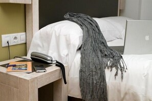 Zimmersafe, Schreibtisch, schallisolierte Zimmer, kostenlose Babybetten