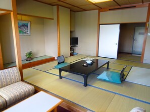 Zimmer (Japanese) | Wohnbereich