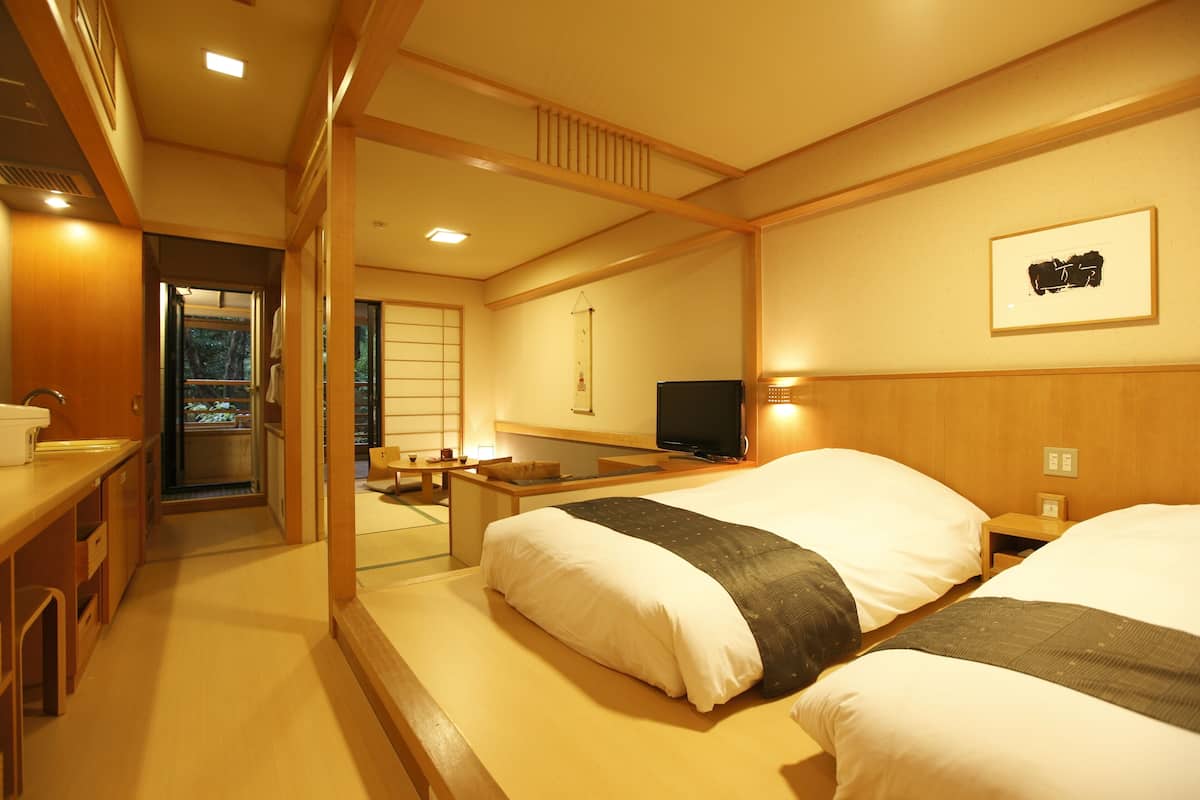 Individually decorated, laptop workspace, free WiFi, bed sheets
