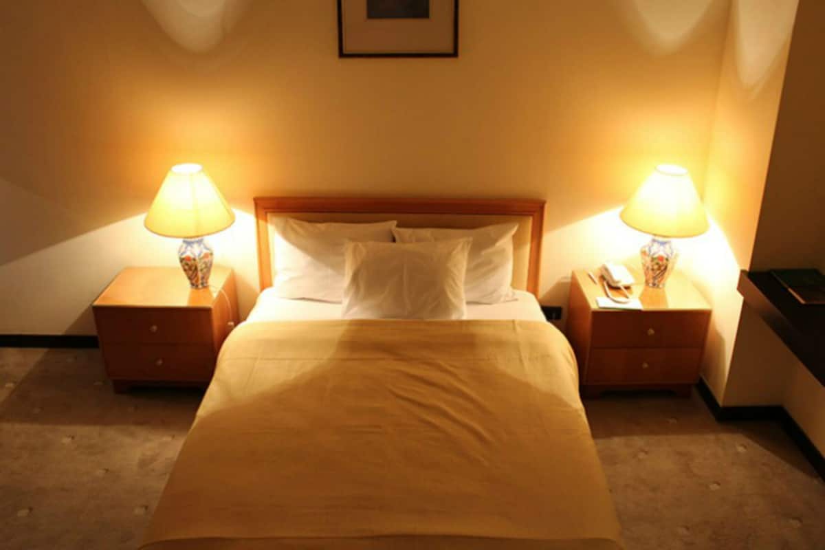1 chambre, minibar, coffres-forts dans les chambres, bureau