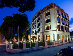 Front of property - Sheki Saray Hotel (Sheki)