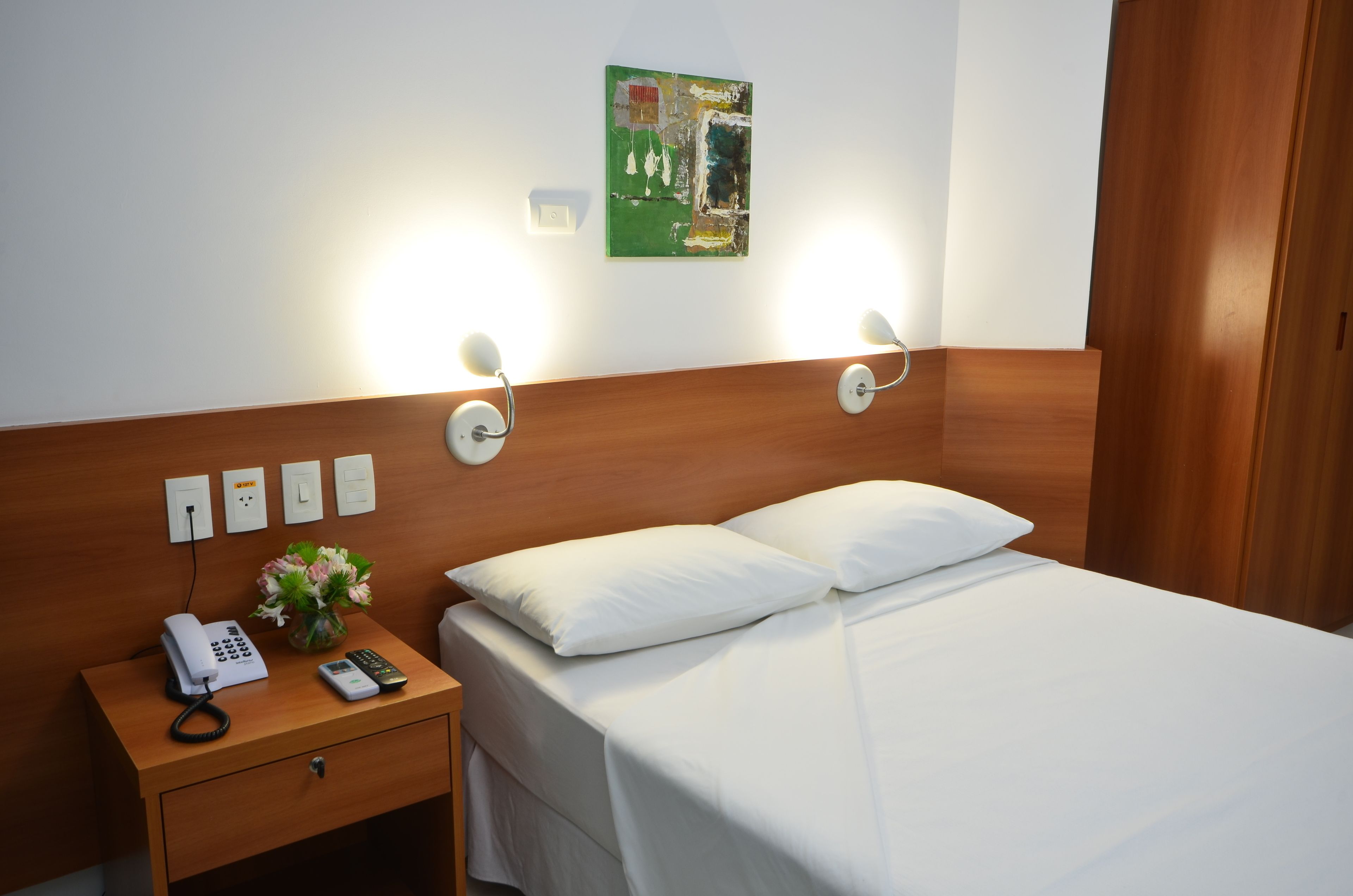 standard double room | minibar, desk, laptop workspace, blackout curtains