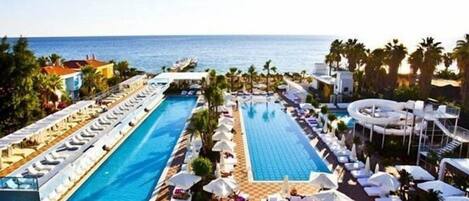 Indoor pool, outdoor pool